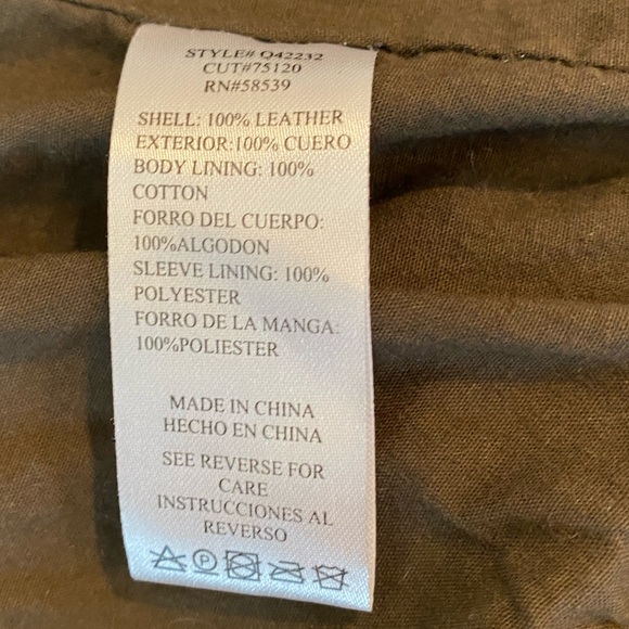 (Q40) Leather Jacket - Picture 7 of 8